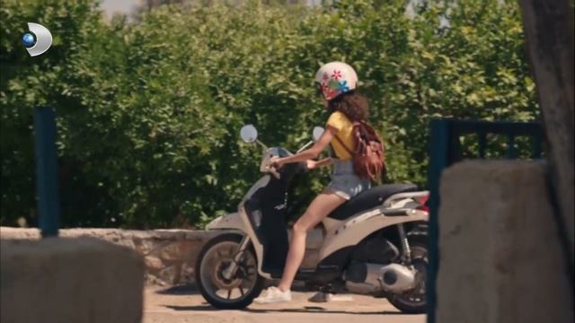 Gözde, Faryalı ve Yıldız'ın Geçmişini Öğrendi | Bodrum Masalı 8. Bölüm смотреть онлайн