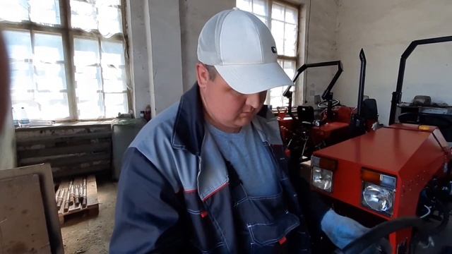 Техническое обслуживание трактора Уралец смотреть онлайн