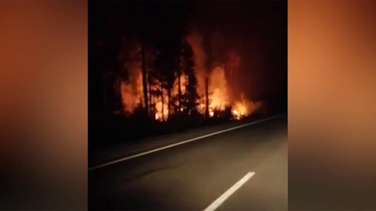 Полторы тысячи спасателей, несколько десятков самолетов тушат пожары в Ханты-Мансийском округе