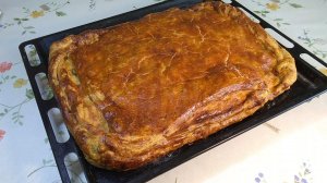 Пирог с мясом и картофелем.