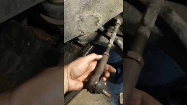 Outer Tie Rod End removal on 2008 Ford Fusion (Part 2) смотреть онлайн