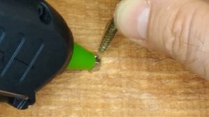 Как закрутить саморез в любое отверстие