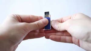 Флешка с мини чипом и выдвижным механизмом MN003