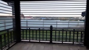 Установка прозрачных рольставней и секционных ворот