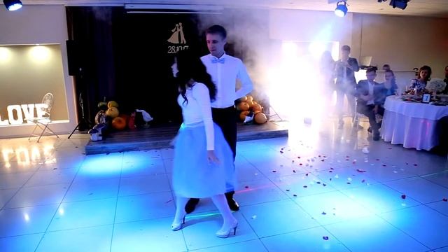 Newlyweds dance смотреть онлайн