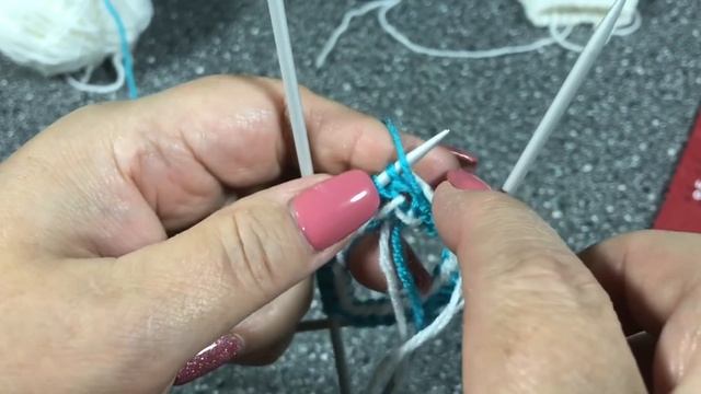 Эластичный набор петель спицами, для резинок 1*1 и 2*2 по кругу. Красивый фабричный край. смотреть онлайн