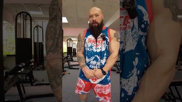 Как накачать огромные плечи #powerlifting #качки #bodybuilding #benchpress #workout #deadlift