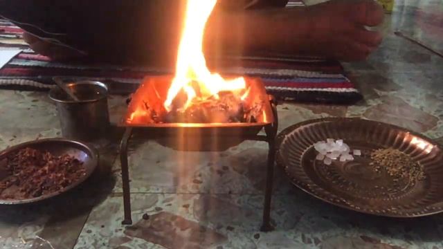 Daily 13 mins Havan with 24 Gayatri Mantras смотреть онлайн