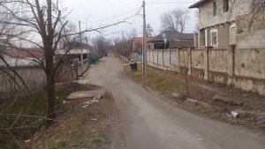 Обзор улицы Мирон Костин в городе Флорешты, Молдавия