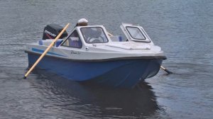 Лодка Диана 3-01. Маневрирование  на вёслах.