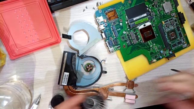 Замена термопасты в ноутбуке ASUS K53S смотреть онлайн