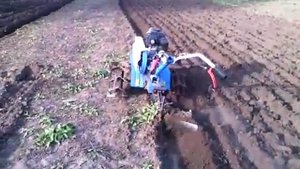 мотоблок нева мб-2 вспашка плугом