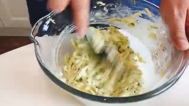 Вафли из кабачка с сыром