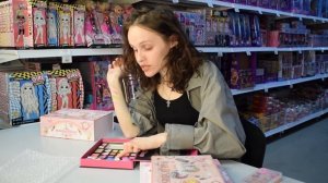 Обзор на детскую косметику, которая творит чудеса #палетка #makeup #макияж #миксик #top #дети