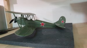 Миниатюрная копия самолёта По-2 (полёт в зале).