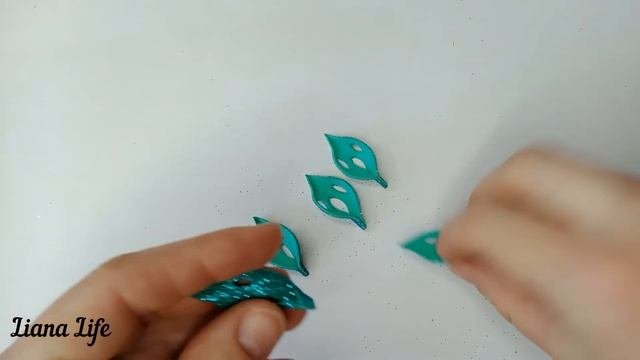 DIY❄️ Новогодние Заколки|МК из фоамирана ❄️