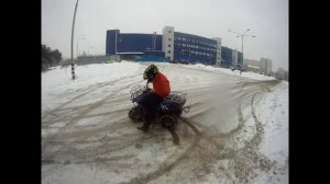 Вилли на мало куботурных квадроциклах.