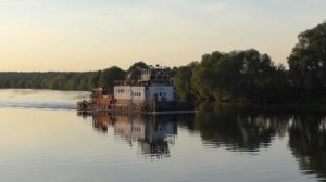 Буксир-толкач БТМ-487 ( ОАО Порт Коломна )  идет вниз по Москва-реке