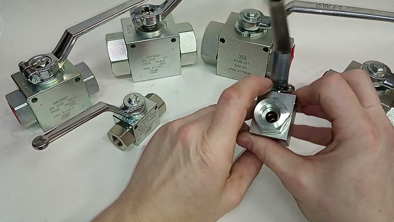 2х ходовые гидравлические краны Италия и Китай смотреть онлайн