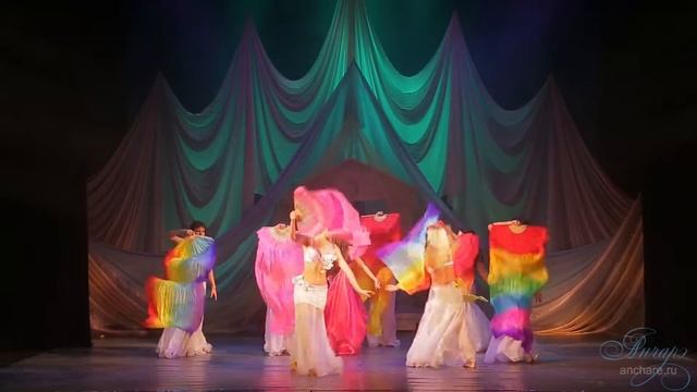 Луноликая - студия восточного танца Анчарэ (танец с веерами-вейлами)