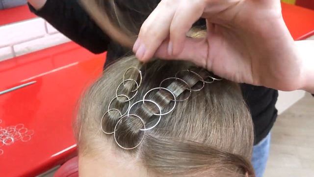 Прическа с металлическими кольцами. Пряди с кольцами в бохо-стиле. Пирсинг для волос. смотреть онлайн