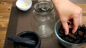 Вяленые сливы, с чесноком и Прованскими травами