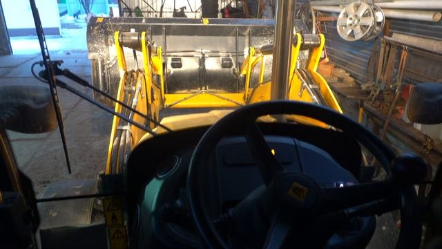 Разогрев гидравлики в мороз на тракторе экскаваторе погрузчике  JCB 3CX  денджисиби