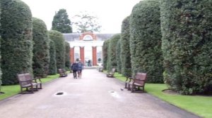Explore Kensington Park and The Royal Gardens