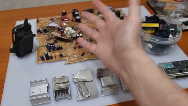 сколько меди в телевизоре SAMSUNG ✔полный разбор большого ТВ ЭЛТ смотреть онлайн