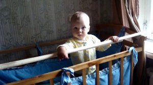 Разговор в кроватке - ребенку 1 год и месяц возмущенно лепечет!