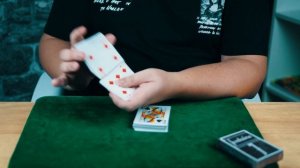 НАХОДИМ КАРТУ В ПЕРЕМЕШАННОЙ КОЛОДЕ / ФОКУС С КАРТАМИ / ОБУЧЕНИЕ