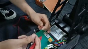 Kugoo G2 Pro multimeter to detect battery voltage tutorial (Kugoo G2 Pro 万用表检测电池电压教程)