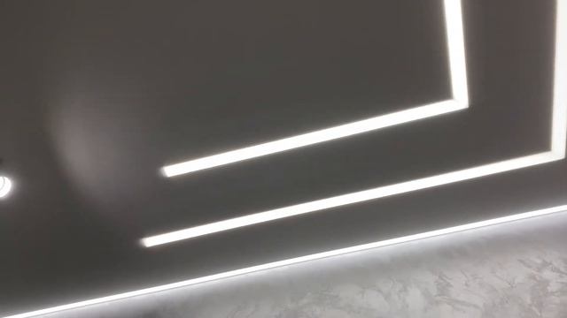 Контурный натяжной потолок со световыми линиями смотреть онлайн