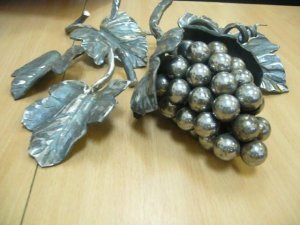 Как сделать виноград  декоративный из шарикоподшипников /How to make a decorative grapes