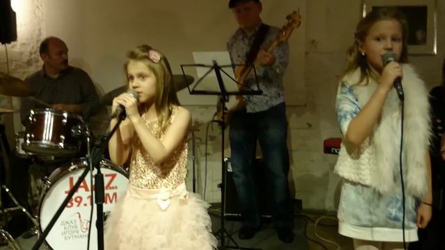 СНЕЖИНКА -  Анна Качуровская (8 лет) смотреть онлайн