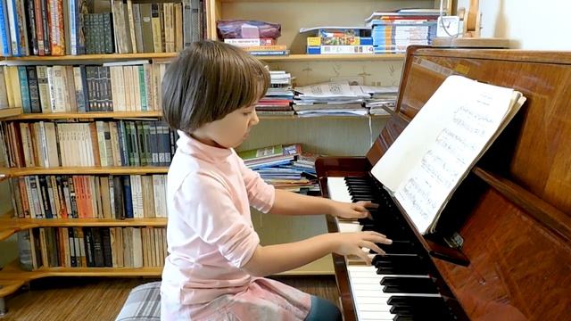 Марианна Лемешкина, 5 лет. П.И.Чайковский. Утреннее размышление. смотреть онлайн