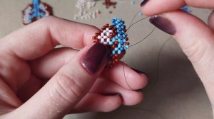 Фигурка легкие из бисера в технике крестик