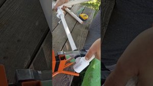Стоячая вешалка из ПВХ труб.