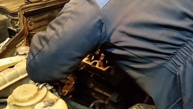 Собираю двигатель мерседес М103 3.0л/Часть первая. смотреть онлайн