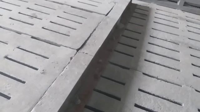 Монтаж щілинної підлоги.