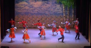 "КАЗАЧИЙ ТАНЕЦ" танцы России . "COSSACK DANCE" dances of Russia .