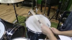 Тремоло на floor томе (Double Stroke Roll on the floor tom)