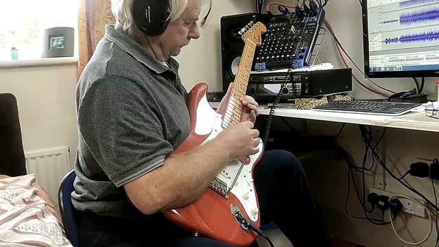 Playing new Fender squier classic vibe 50's stratocaster guitar смотреть онлайн