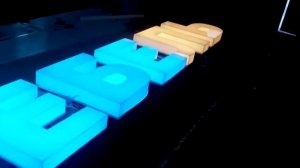 Крутая RGB подсветка для букв. Изготовление вывески для магазина.