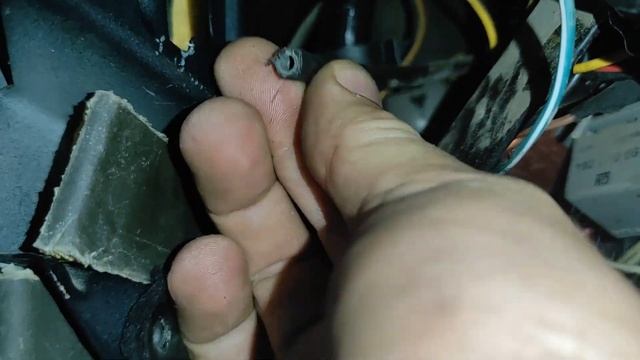 не открывается капот, замена тросика капота опель омега б смотреть онлайн