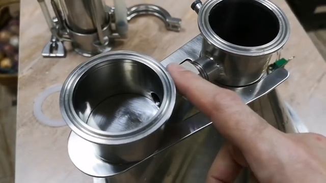 Аквавит на сокслете под вакуумом.