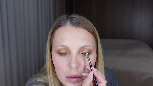 ЗОЛОТО НА ГЛАЗАХ И ТЕХНИКА УВЕЛИЧЕНИЯ ГУБ смотреть онлайн