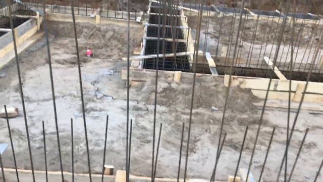 Армокаркас. Ленточный фундамент для дома своими руками. Подошва и опалубка. 6-й день смотреть онлайн