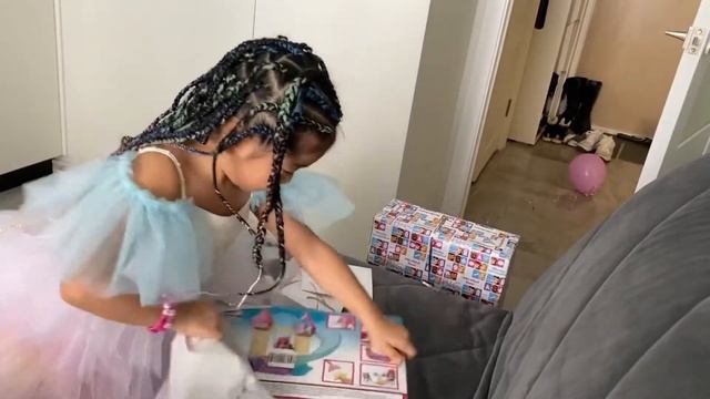 Квест на мой день рождения , ищем подарки . смотреть онлайн