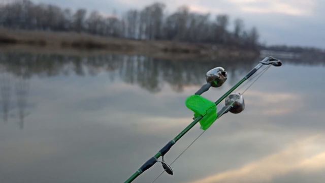 Люблю рыбалку какой бы она не была, такого налима мы ещё не видели#рыбалка #иглино смотреть онлайн